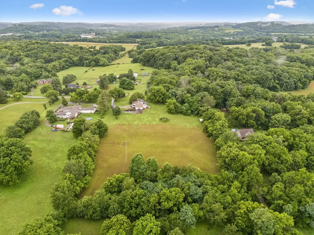 2758 Standing Oak Drive Thompsons Station TN 37179