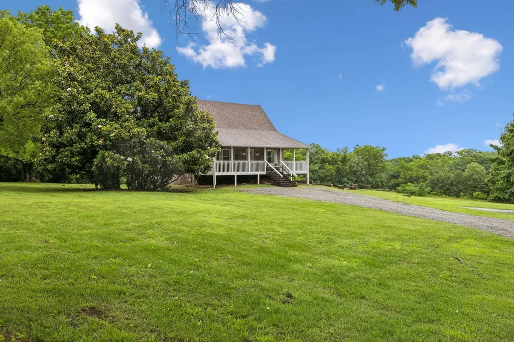 2758 Standing Oak Drive Thompsons Station TN 37179