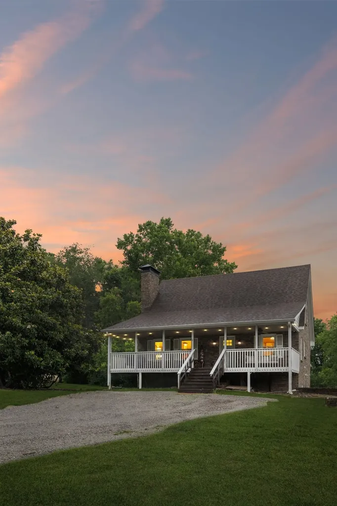 2758 Standing Oak Drive Thompsons Station TN 37179