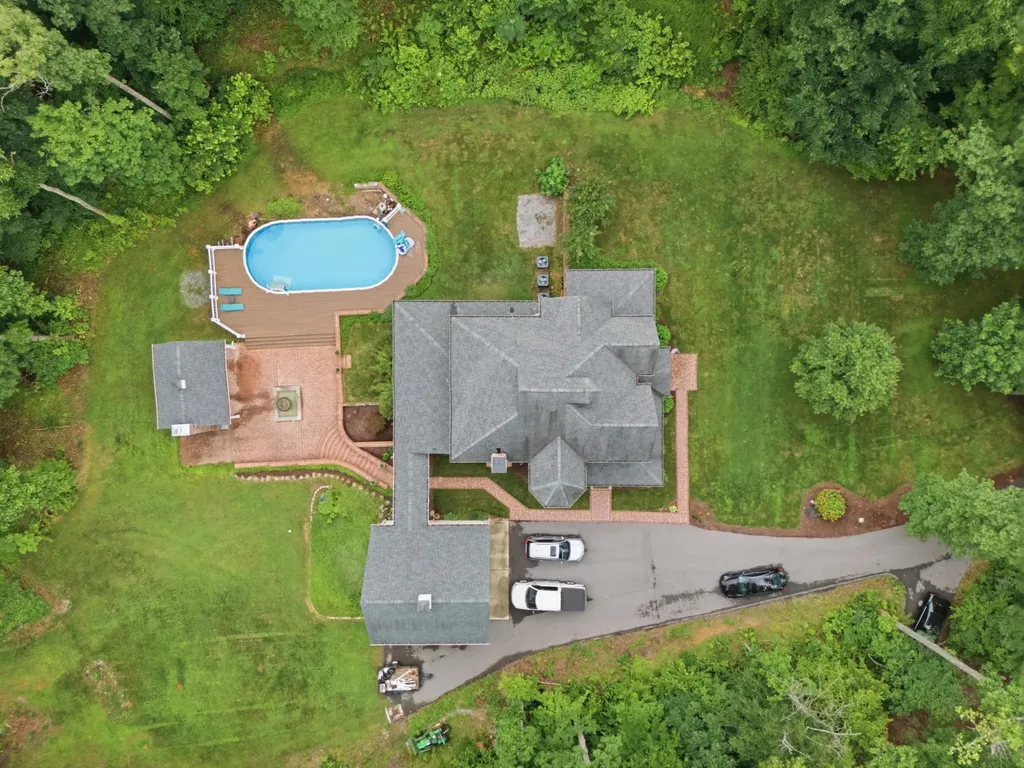 1097 Johnny Hall Road Burns TN 37029