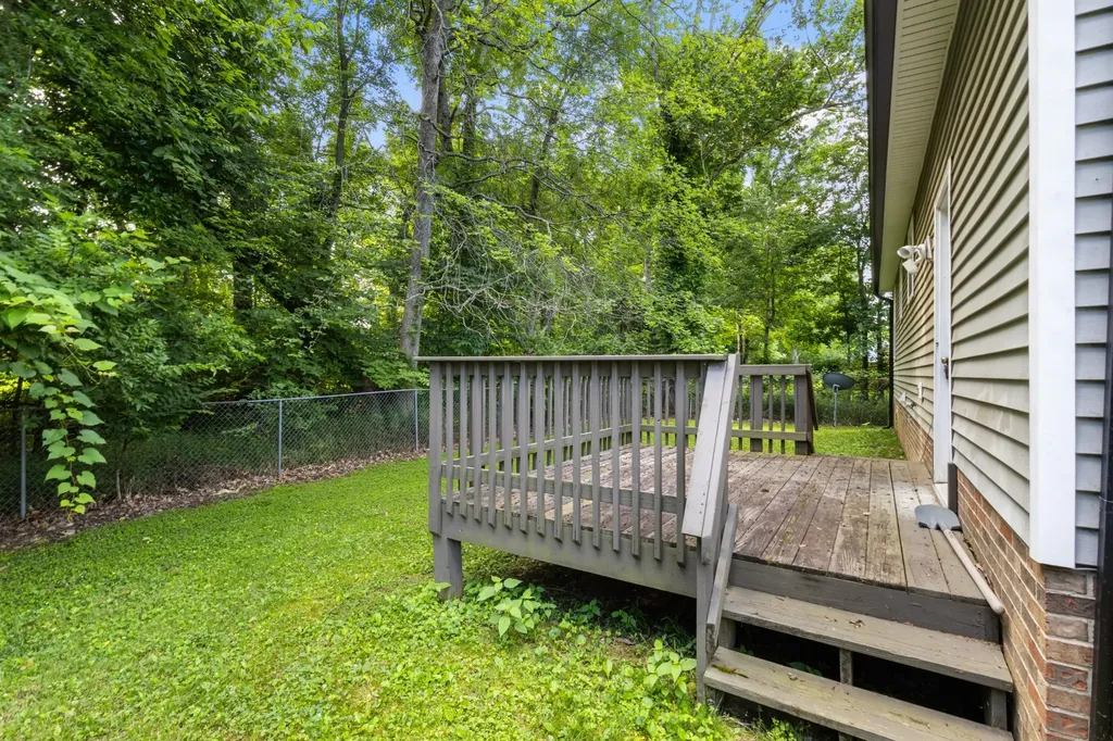423 Donna Drive Clarksville TN 37042