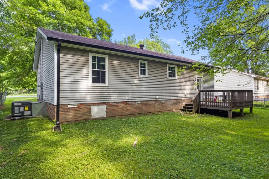 423 Donna Drive Clarksville TN 37042