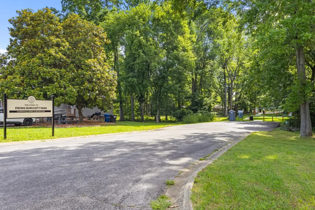 423 Donna Drive Clarksville TN 37042