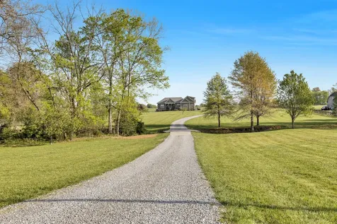3988 Fykes Grove Road Cedar Hill TN 37032