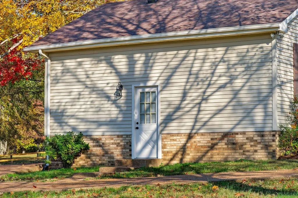 226 W Biggs Road Cottontown TN 37048