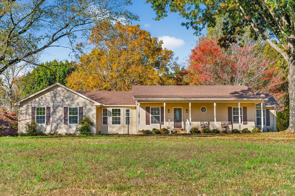 226 W Biggs Road Cottontown TN 37048