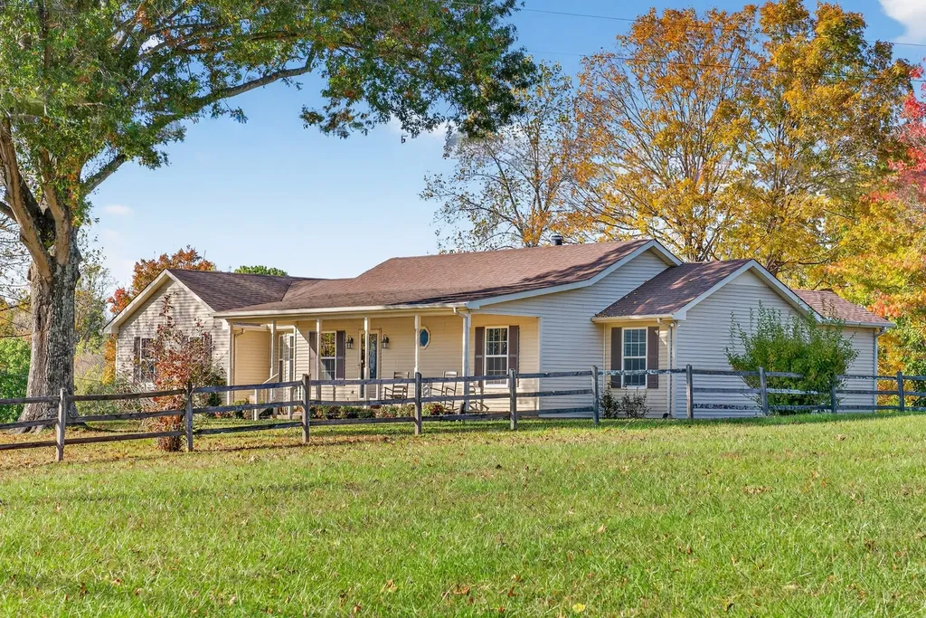 226 W Biggs Road Cottontown TN 37048