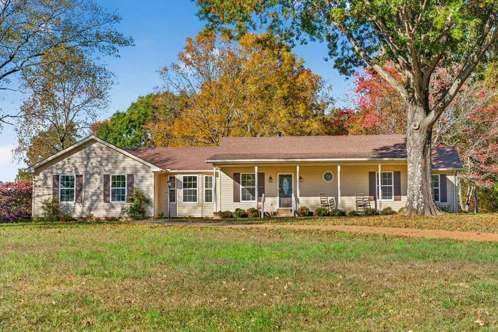 226 W Biggs Road Cottontown TN 37048