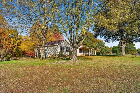 226 W Biggs Road Cottontown TN 37048