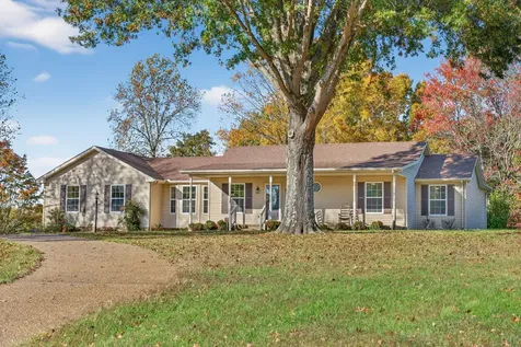 226 W Biggs Road Cottontown TN 37048