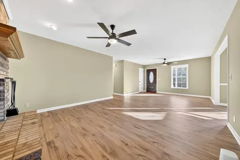 226 W Biggs Road Cottontown TN 37048