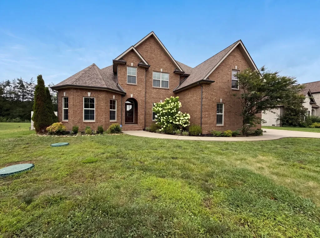 1423 Rhonda Drive Christiana TN 37037