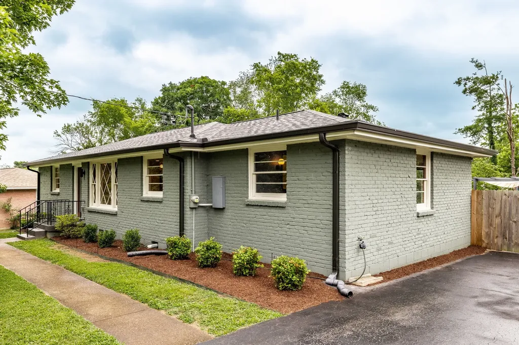 1934 Valley Park Drive Nashville TN 37216