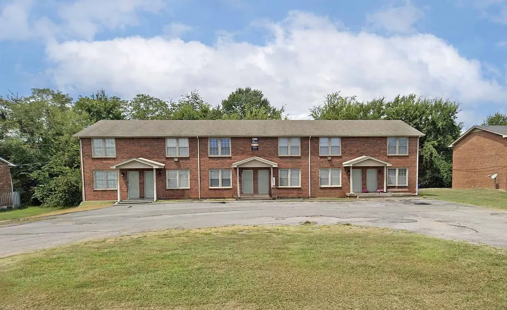 814 Golfview Place #E Clarksville TN 37043