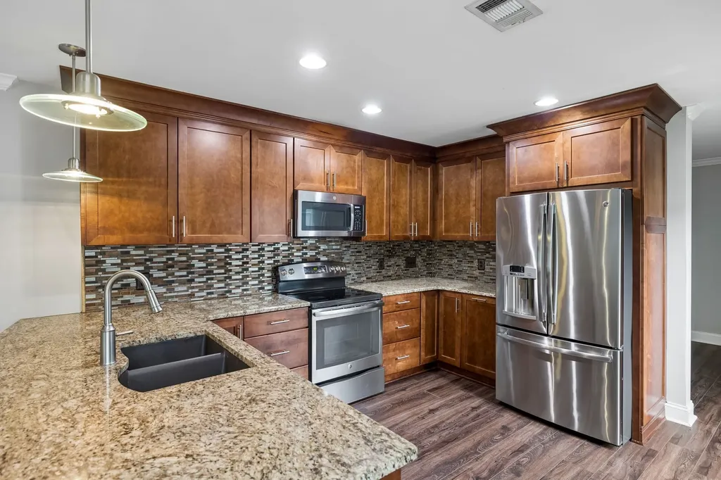 1900 Richard Jones Road Nashville TN 37215