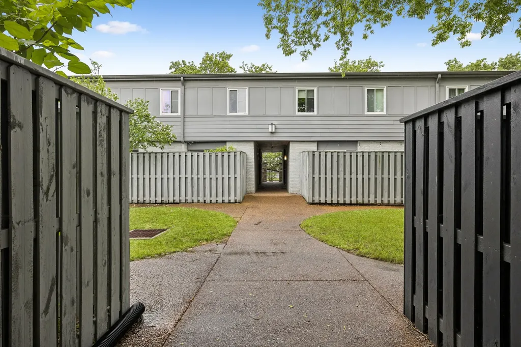 1900 Richard Jones Road Nashville TN 37215