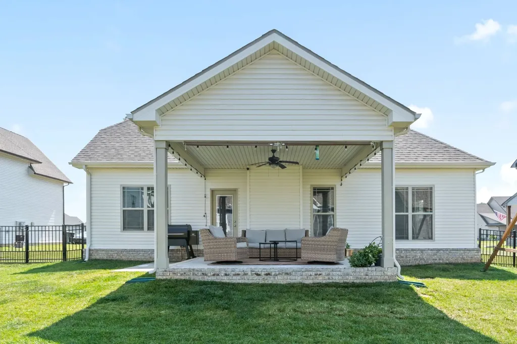 516 Bowden Drive Clarksville TN 37043