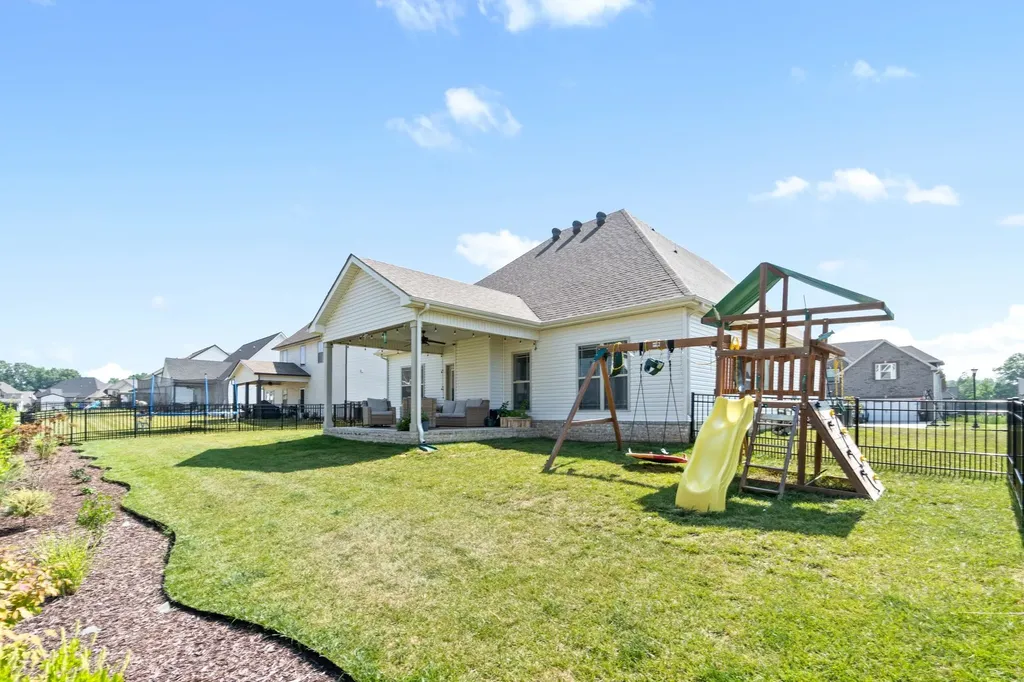 516 Bowden Drive Clarksville TN 37043