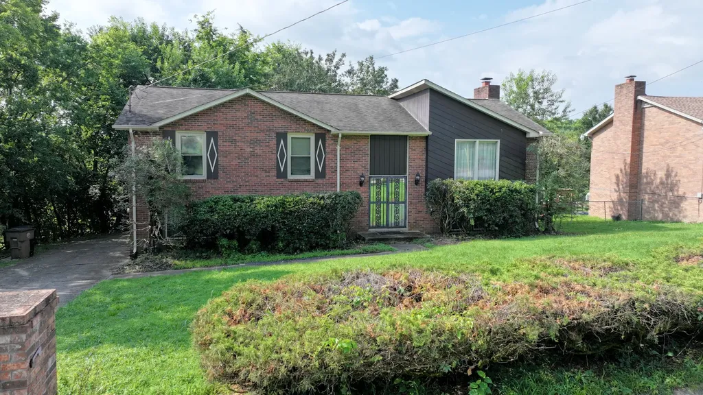 4301 Golden Hills Drive Nashville TN 37218