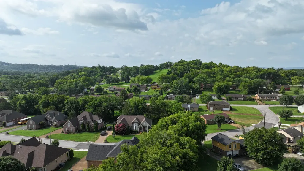 4301 Golden Hills Drive Nashville TN 37218