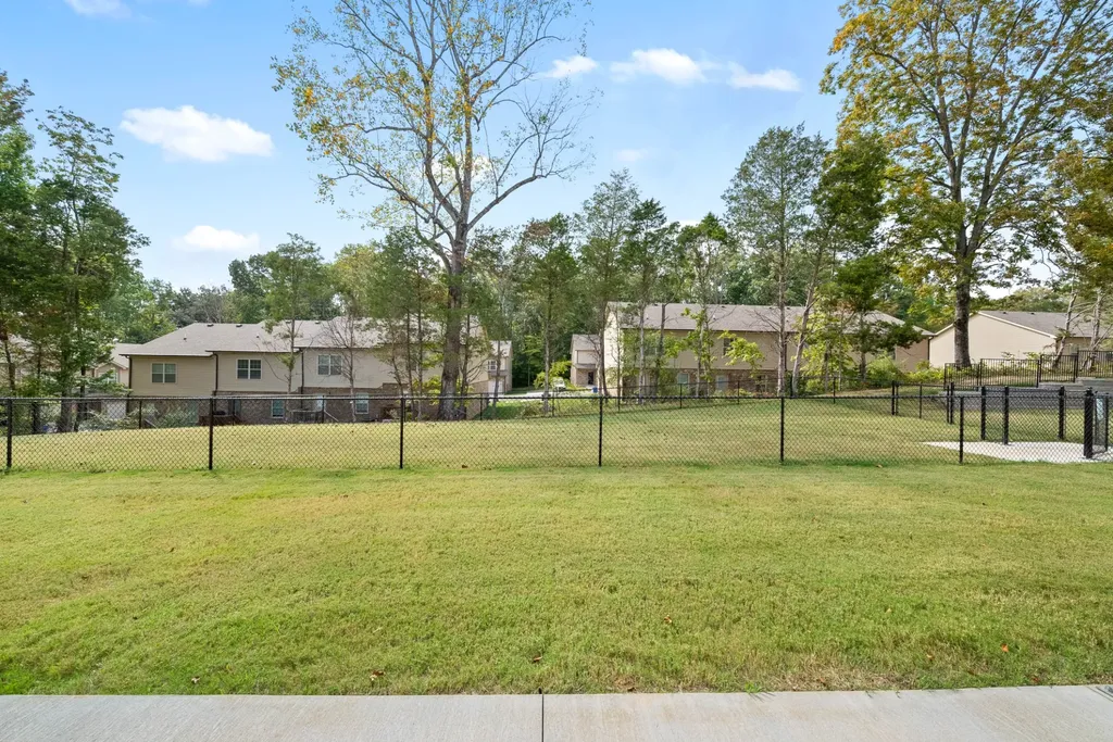 307 Longshadow Trail Clarksville TN 37043
