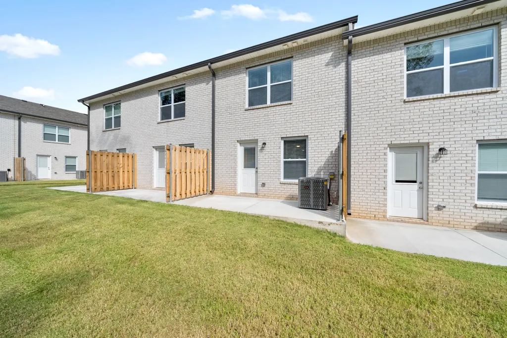 307 Longshadow Trail Clarksville TN 37043