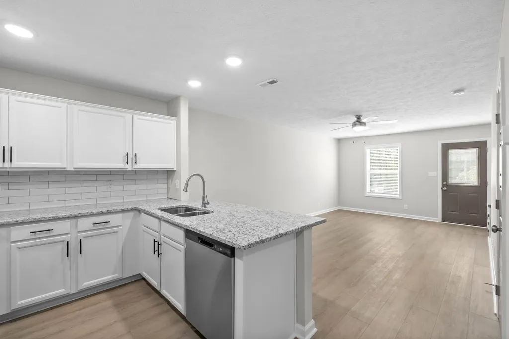 307 Longshadow Trail Clarksville TN 37043
