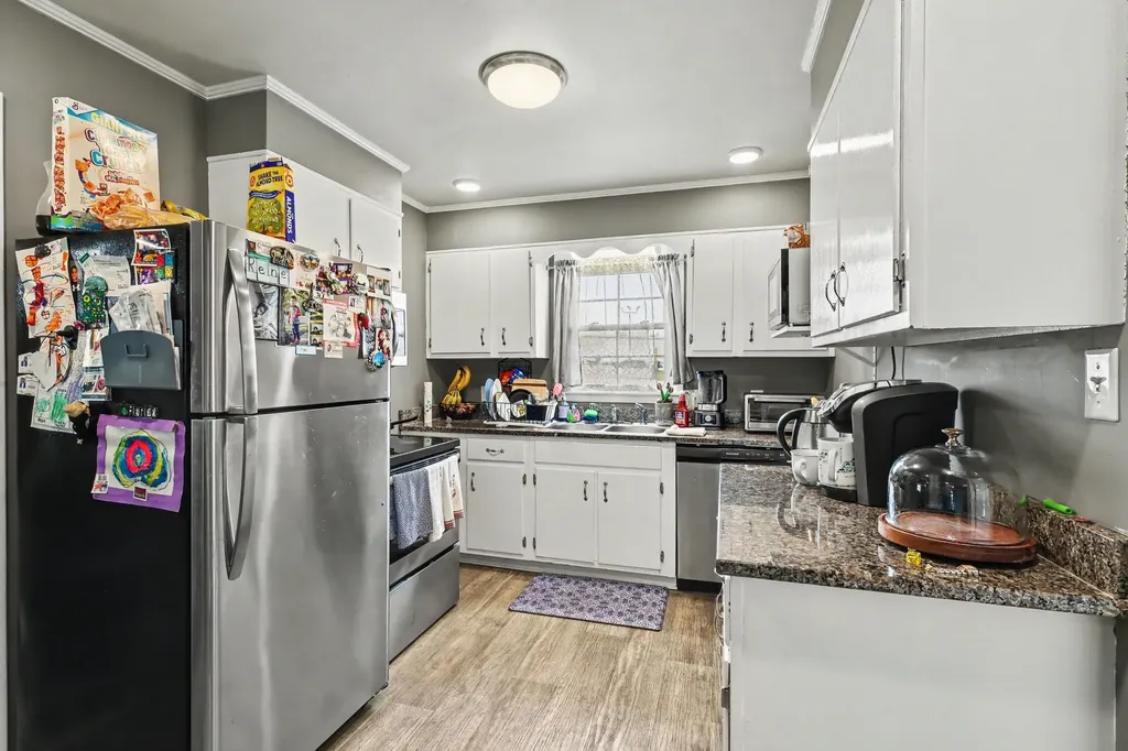 2306 Thomas Avenue Columbia TN 38401
