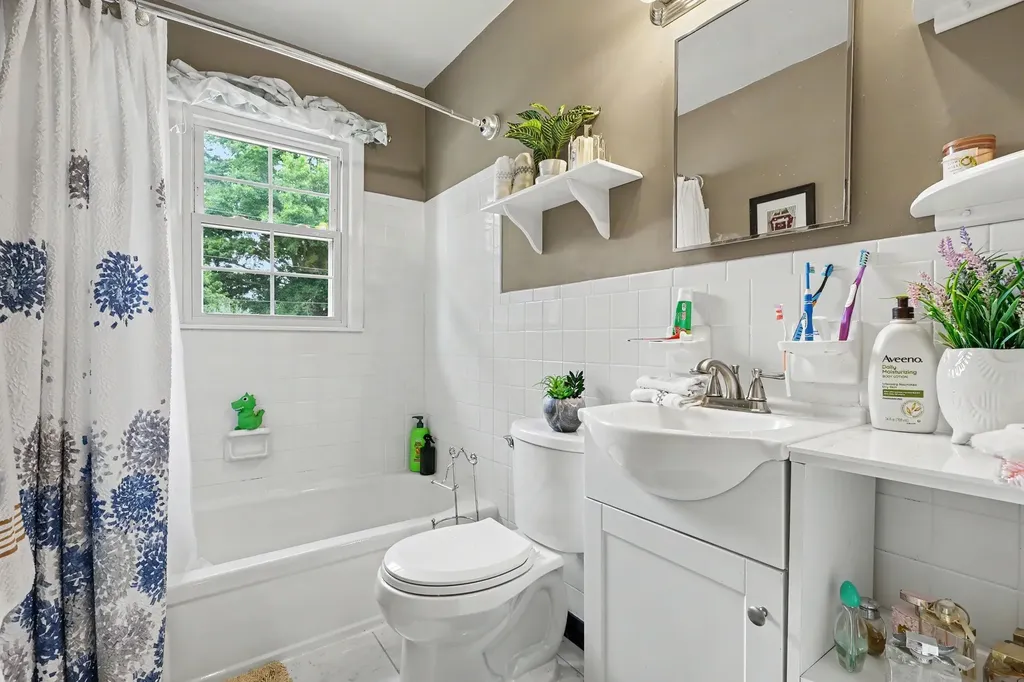 2306 Thomas Avenue Columbia TN 38401