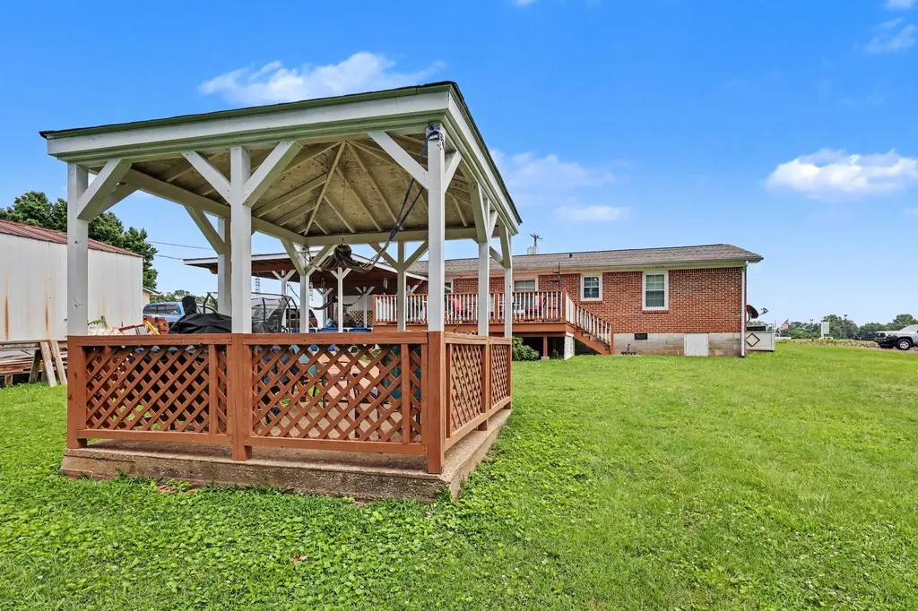 2306 Thomas Avenue Columbia TN 38401