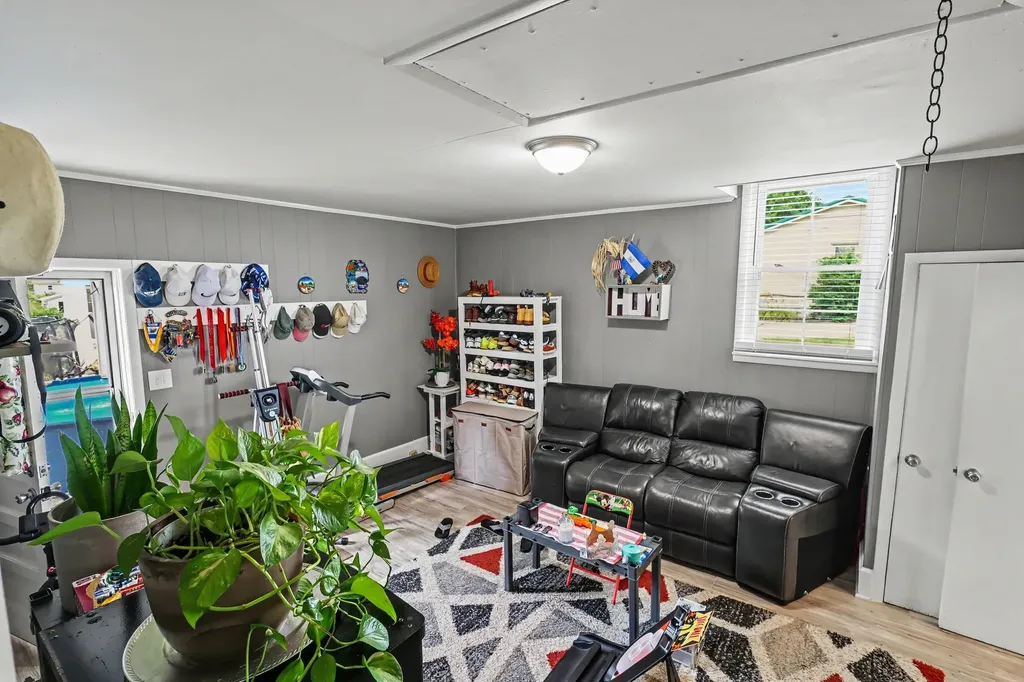 2306 Thomas Avenue Columbia TN 38401