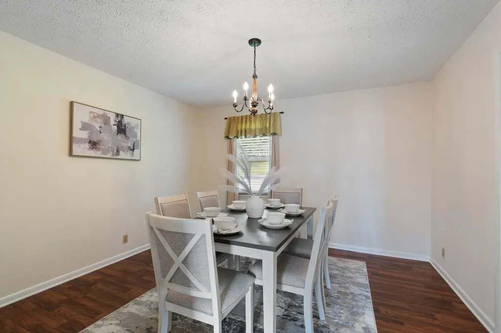 2054 Ridgecrest Circle Dickson TN 37055
