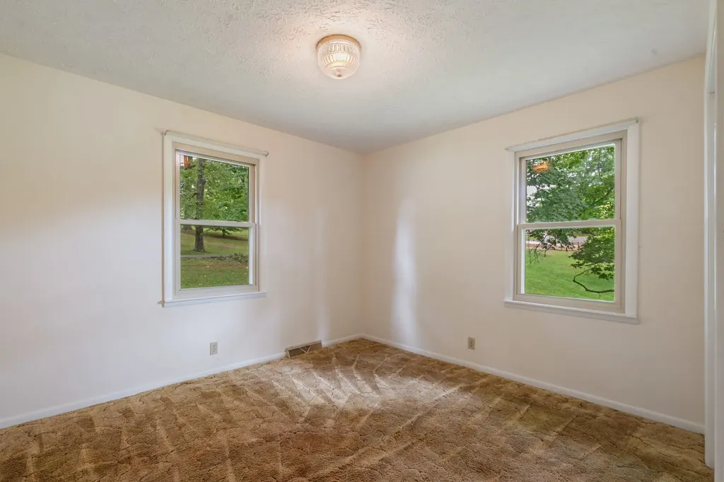 2054 Ridgecrest Circle Dickson TN 37055