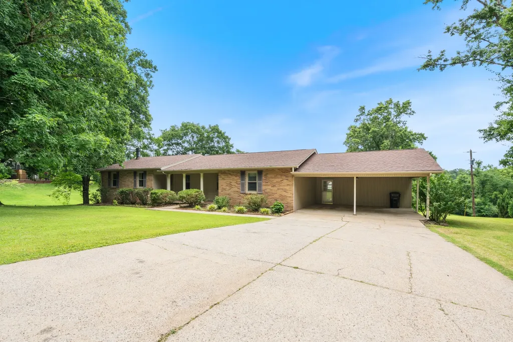 2054 Ridgecrest Circle Dickson TN 37055