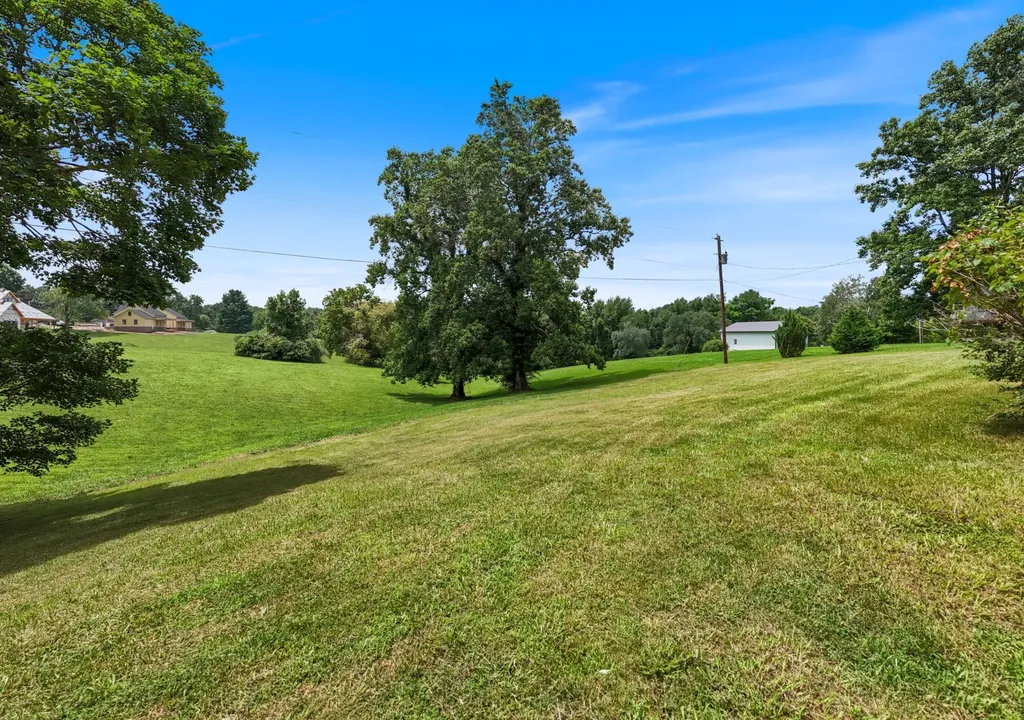 2054 Ridgecrest Circle Dickson TN 37055