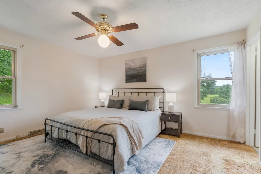 2054 Ridgecrest Circle Dickson TN 37055