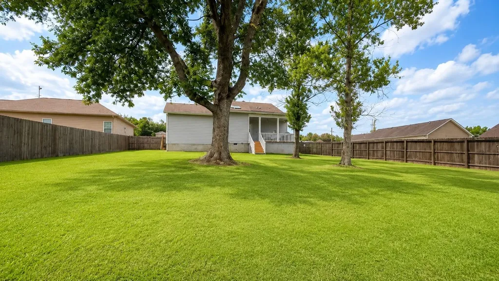 1974 Woodbury Lane Columbia TN 38401
