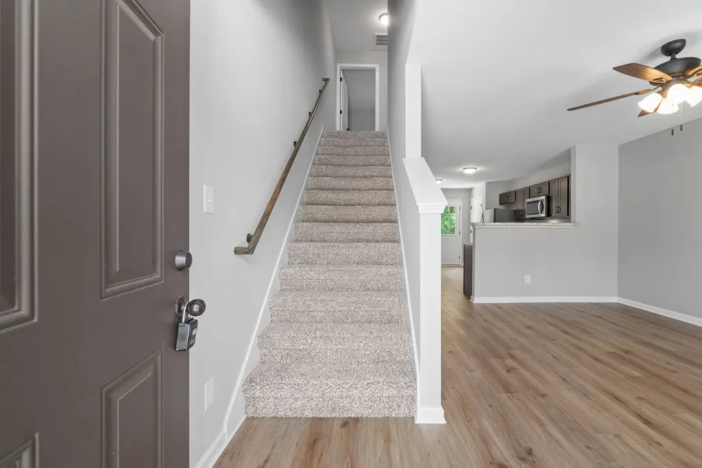 223 Smithson Lane Clarksville TN 37040