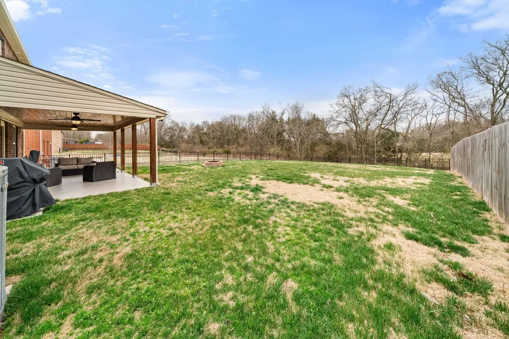 1003 Benwick Road Hendersonville TN 37075