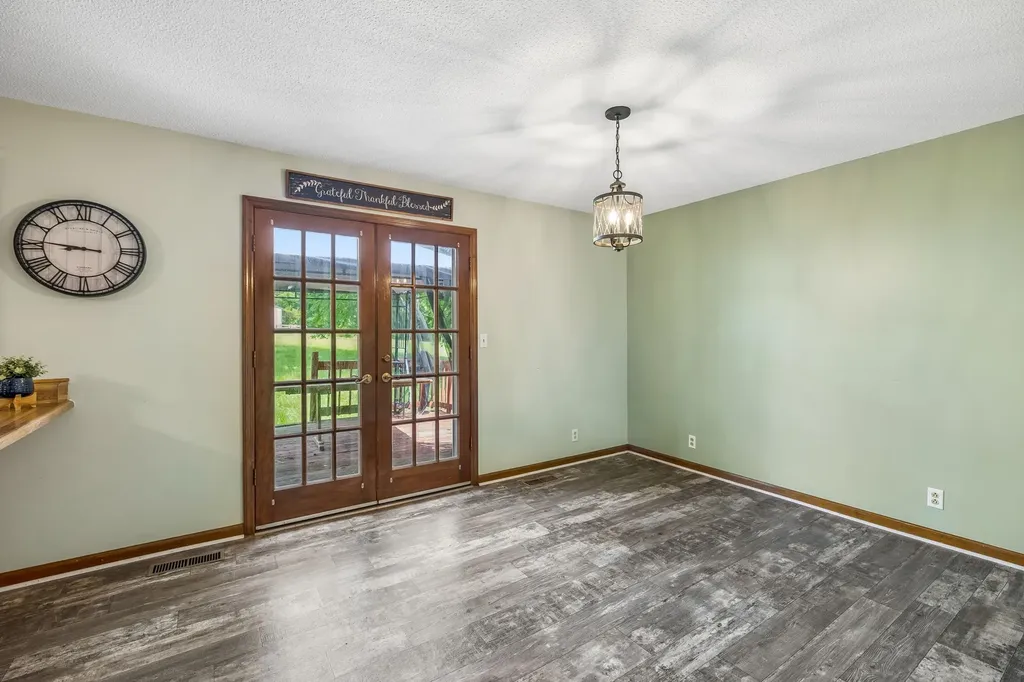 1533 Iron Bridge Road Columbia TN 38401