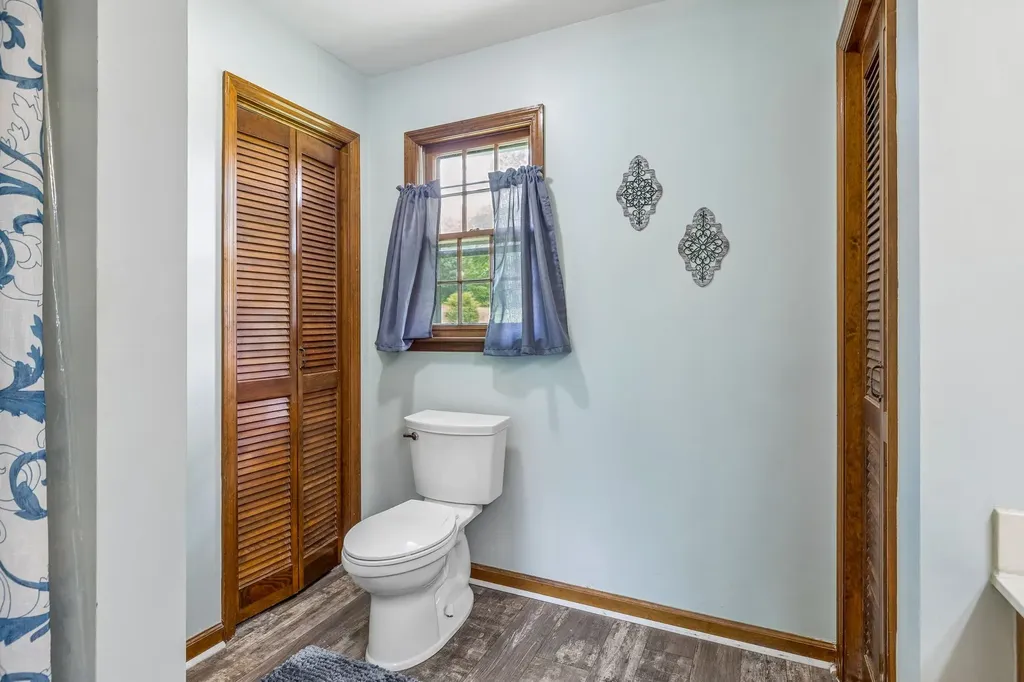 1533 Iron Bridge Road Columbia TN 38401