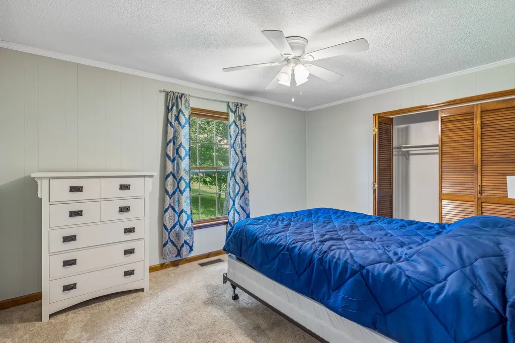 1533 Iron Bridge Road Columbia TN 38401