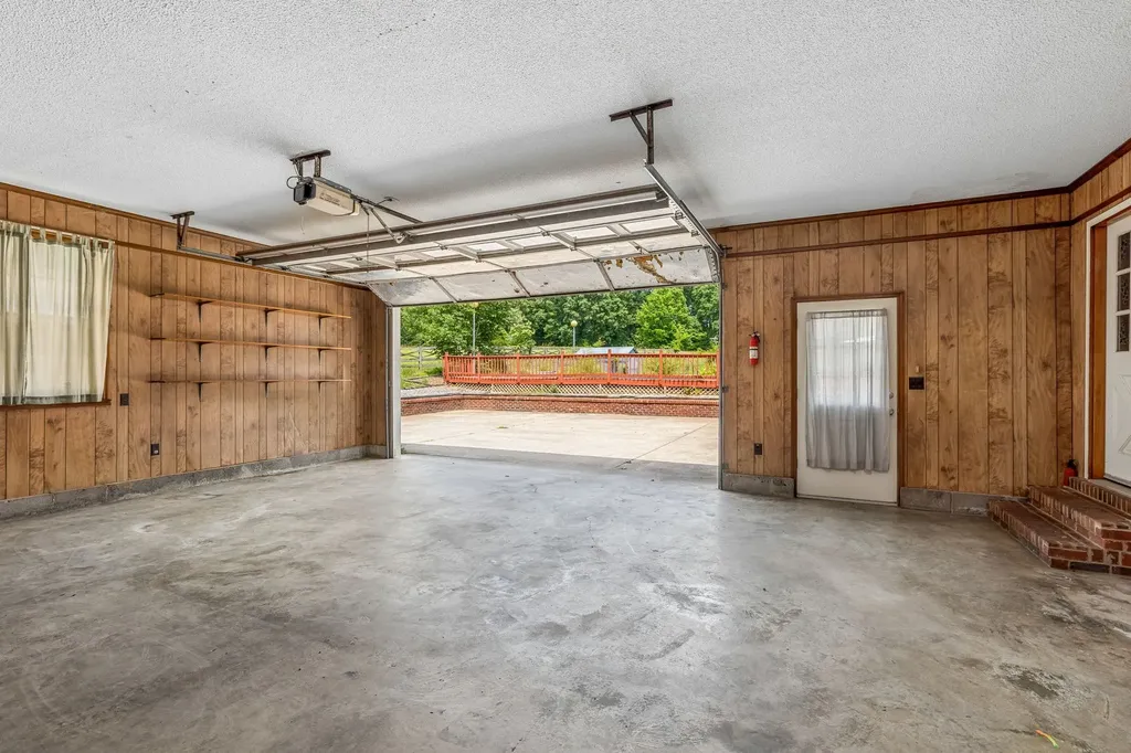 1533 Iron Bridge Road Columbia TN 38401