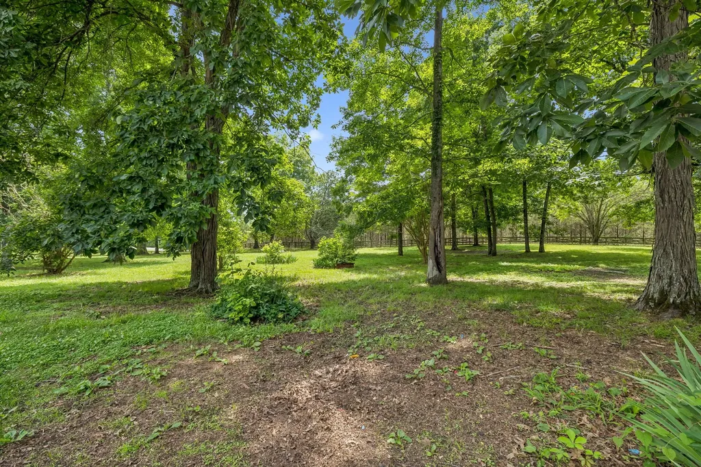 1533 Iron Bridge Road Columbia TN 38401