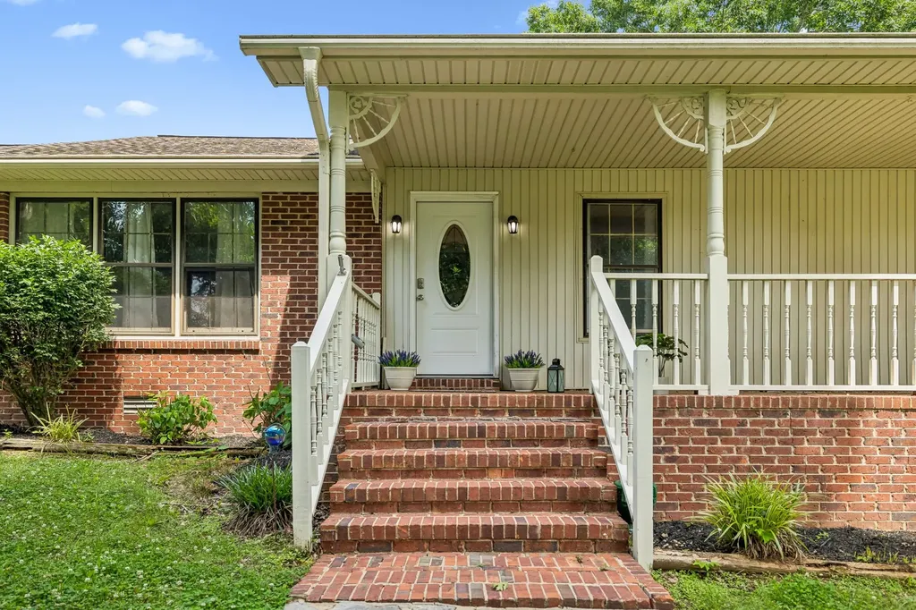 1533 Iron Bridge Road Columbia TN 38401