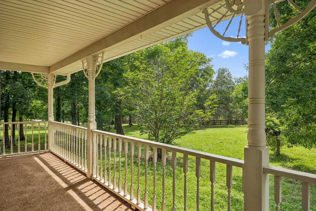 1533 Iron Bridge Road Columbia TN 38401