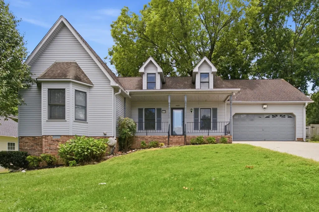 609 Knollwood Drive La Vergne TN 37086