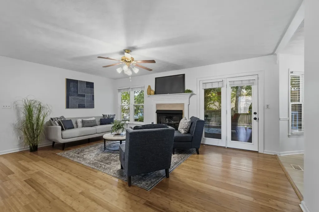 609 Knollwood Drive La Vergne TN 37086