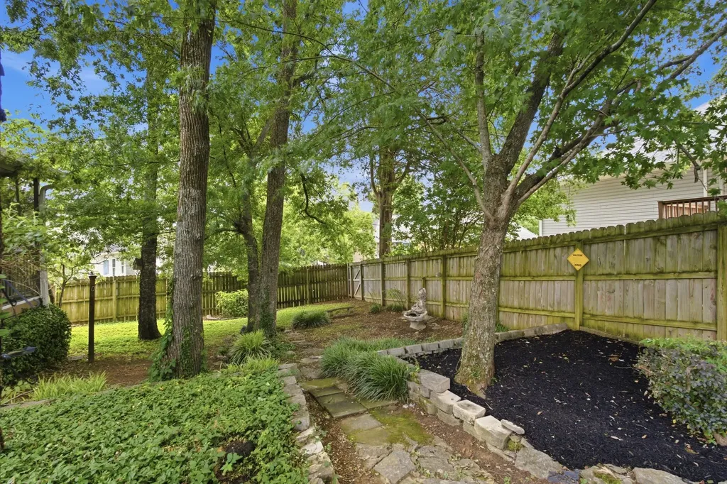 609 Knollwood Drive La Vergne TN 37086