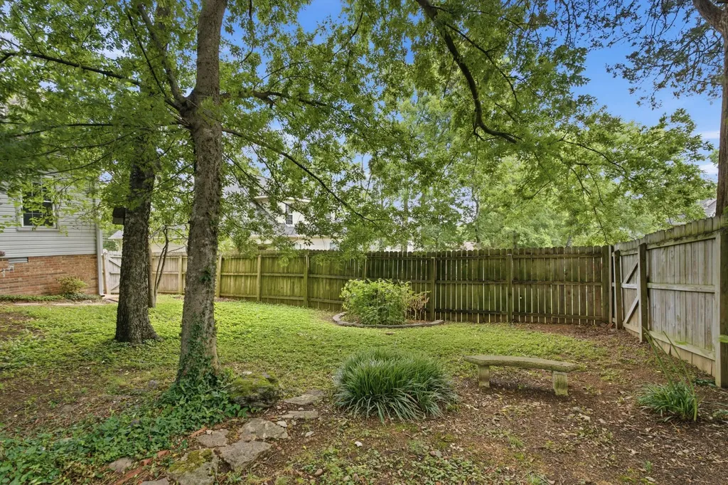 609 Knollwood Drive La Vergne TN 37086